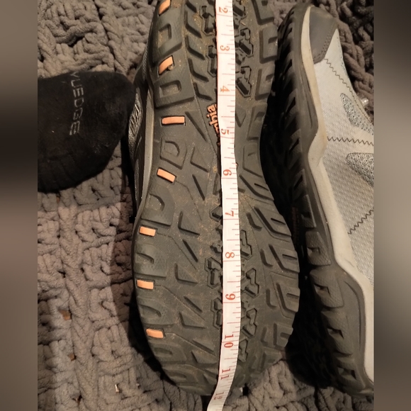 Columbia ALL-TERRAIN hiking shoes-EUC - Picture 3 of 9